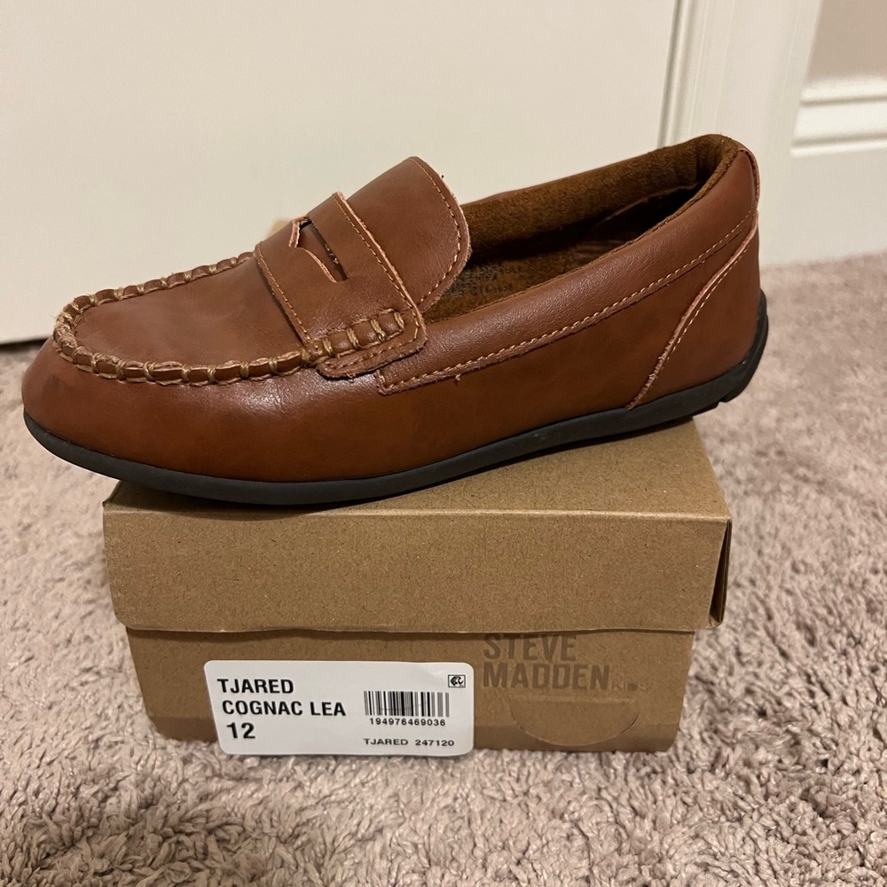 Steve Madden Boys Loafers.